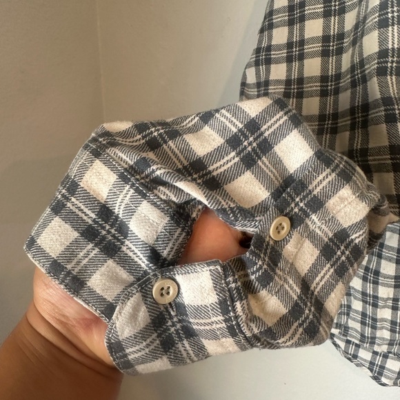 Volcom - Picture 5 of 8